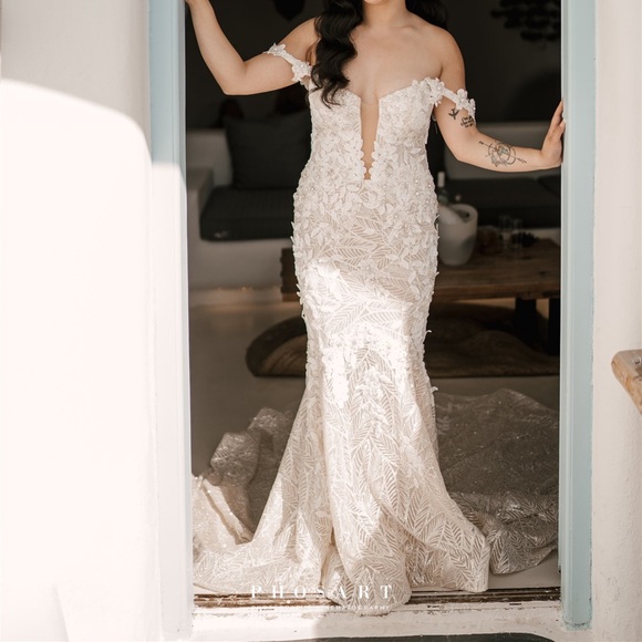Wona Concept Aivis Wedding Gown - Picture 4 of 14